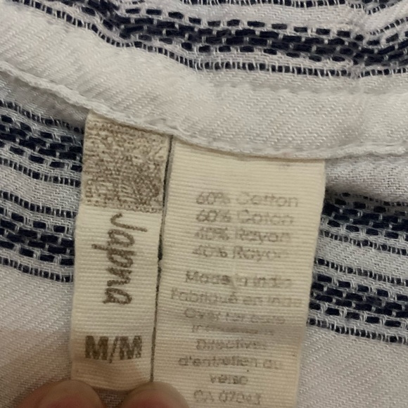 H&M button down tshirt - Picture 3 of 3